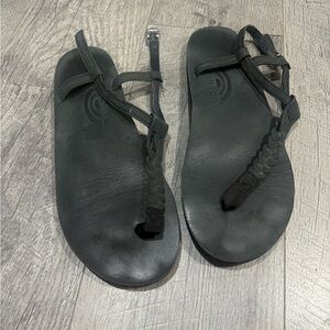 Rainbow Women's Black Braided Strap Sandals